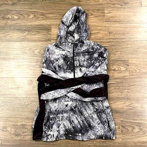 XL Men’s Lululemon Half Zip Jacket